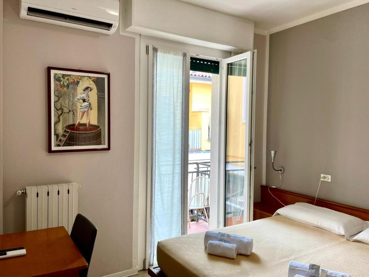 Albergo Tecla Lazise Exterior foto